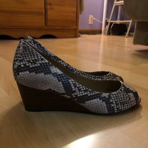 BRAND NEW Vionic Heels